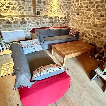 Gite Du Mont Mentes Lachapelle-Graillouse Exterior photo